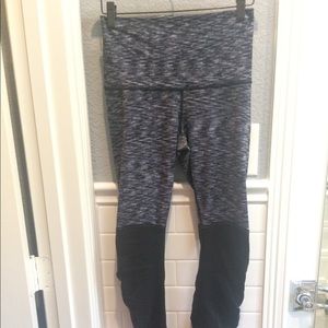 Lululemon Wunder Under Stirrup Pant Black & White